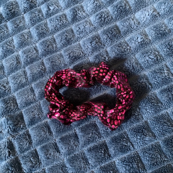 SCRUNCHIES! 💗 - Picture 6 of 7
